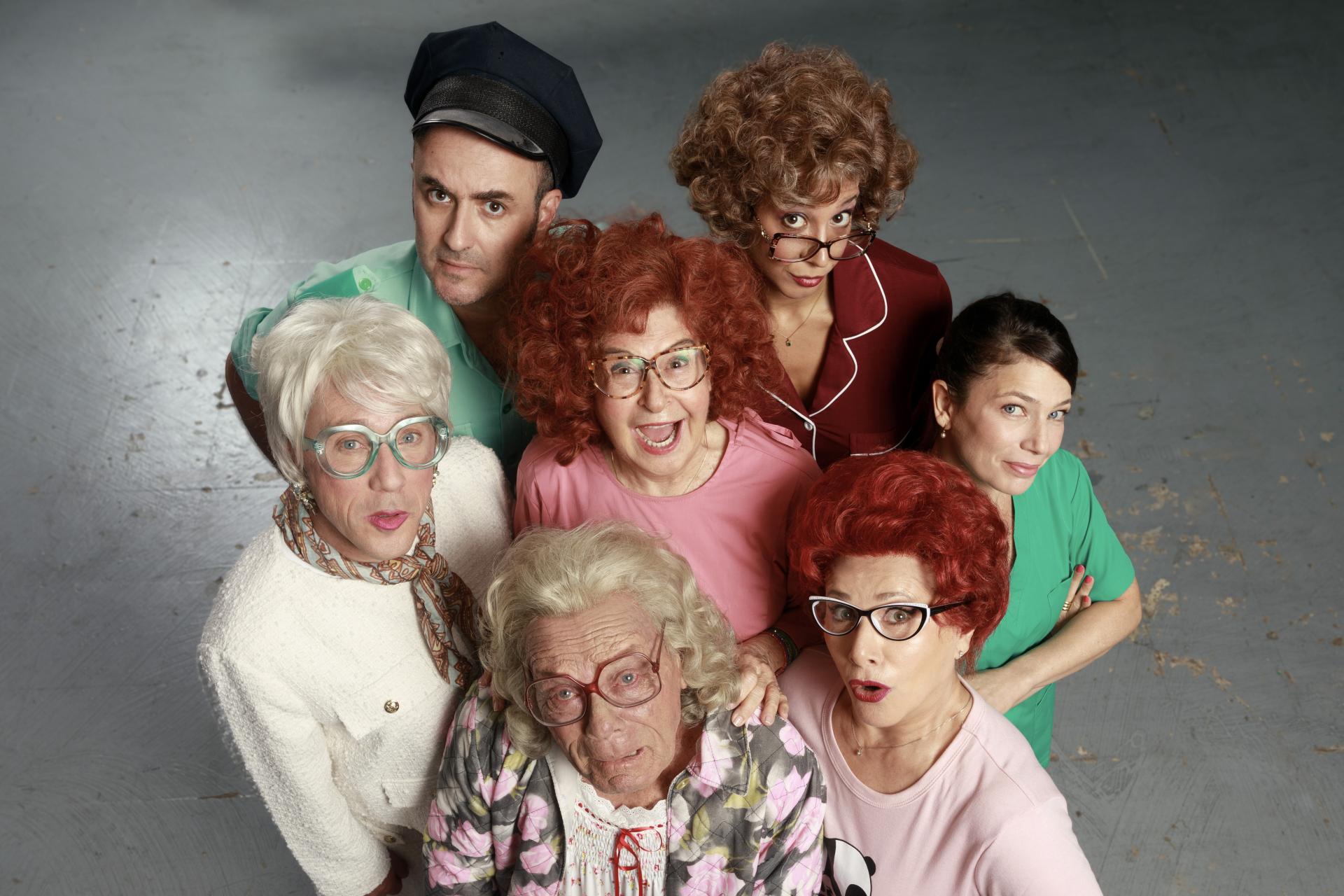 צילום של השחקנים של ההצגה לשחרר את נחמה 